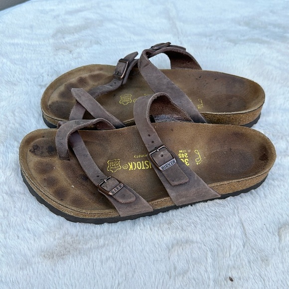 Birkenstock Shoes - Birkenstock womens criss cross toe sandal Size 38 US 7 - 7 1/2